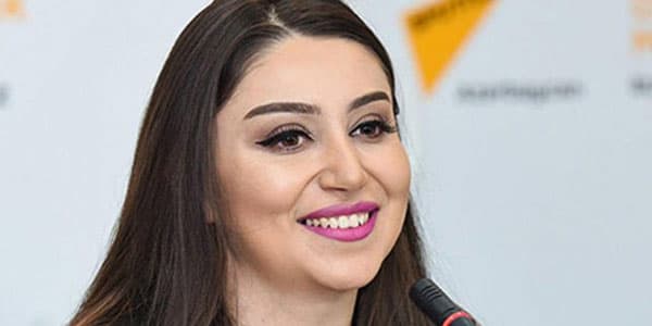 Eks-nazir müğənni Damlaya hansı məsləhətləri verib?