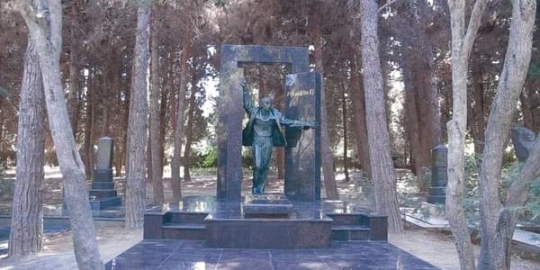 Lütfi Zadənin qəbirüstü abidəsi qoyulub (VİDEO)