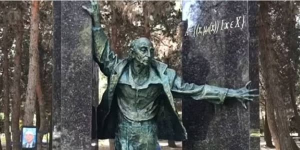 Ömər Eldarov Lütfi Zadənin abidəsindən danışdı: "Heç kimin fikri maraqlı deyil"