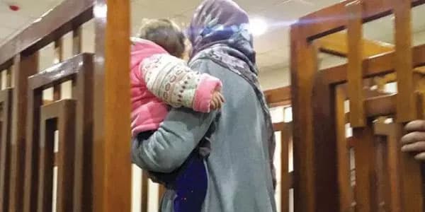 Azərbaycanlı İŞİD “gəlini” Samirə Bağdad məhkəməsi önündə