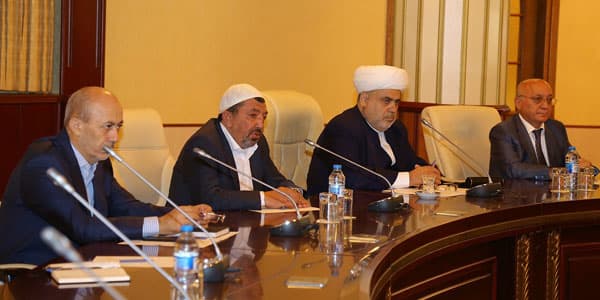 Şeyxülislamdan xəbərdarlıq: "Bəzi qruplar Aşurada təxribat törətmək istəyir"