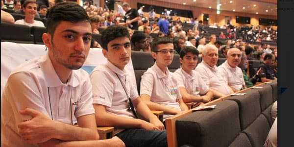Azercell Beynəlxalq İnformatika Olimpiadasında şagirdlərimizə dəstək olur (R)