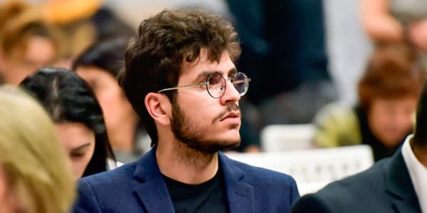 Dövlət teatrları bağlanmalıdır!
