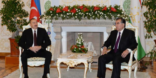 İlham Əliyev Tacikistan prezidentini təbrik edib