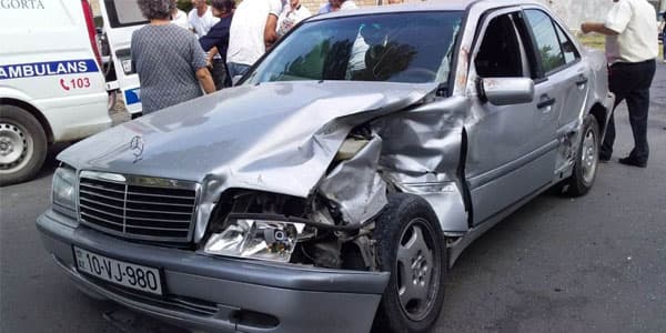 Mingəçevirdə gəlini aparan maşın qəzaya düşdü: qaynanası yaralandı (FOTO/YENİLƏNİB)