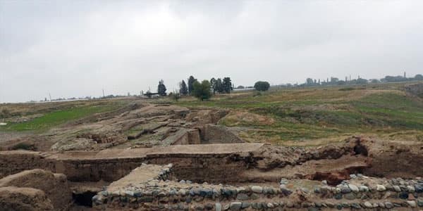 “Şabran şəhəri” divar qalıqları aşkarlandı