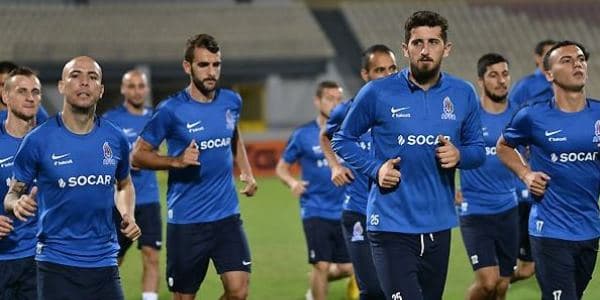 Qurban Qurbanov 2 oyunçunu millinin heyətindən çıxardı
