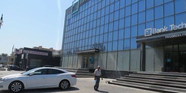 Bağlanan bankın binasını “ASAN xidmət" aldı (FOTOLAR)