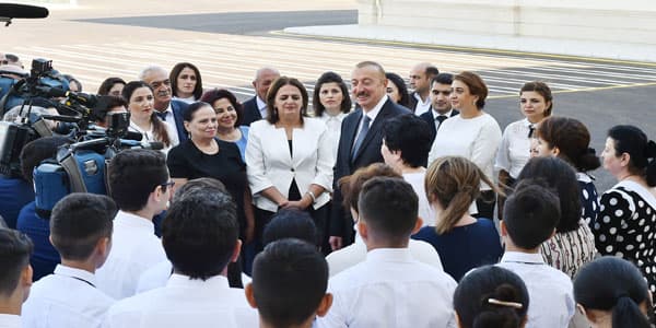 Prezident: “Təhsil sahəsində aparılan köklü islahatlar səmərə verir”