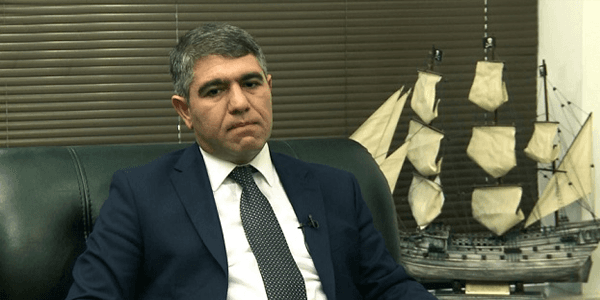 "Bank manatı 7%-lə alıb, 4 dəfə baha satır" - Ekspert bankları ifşa etdi