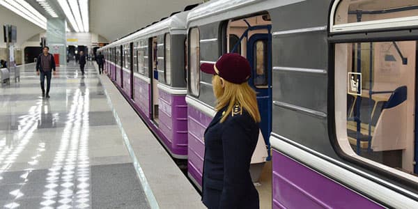 Metronun bu stansiyası 1 illiyə bağlanır  