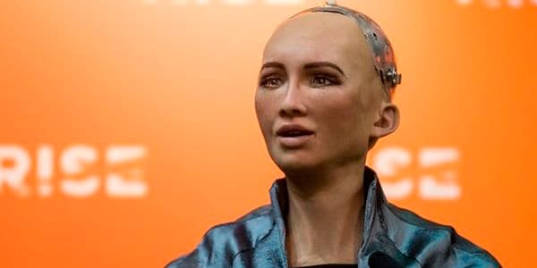 Sophia süni intellektli robot Azərbaycanca öyrənir - Bakıya gəlir
