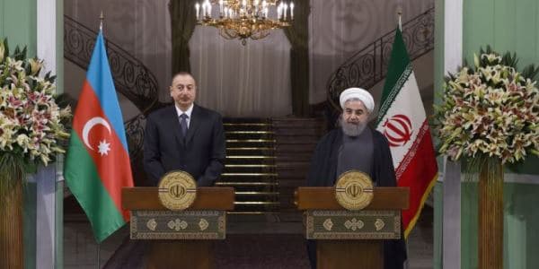 İlham Əliyev Həsən Ruhaniyə başsağlığı verdi
