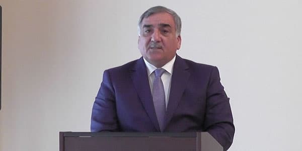 İcra başçısı Bakıda 300 it saxlayan şəxsi məhkəməyə verdi