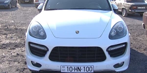 Bakıda "Porsche" və “Niva” ilə “avtoş”luq edənlər tutuldu (VİDEO)