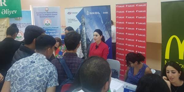 Bakcell “Karyerada ilk addım” devizi altında keçirilən aktiv məşğulluq tədbirinə qoşuldu (R)