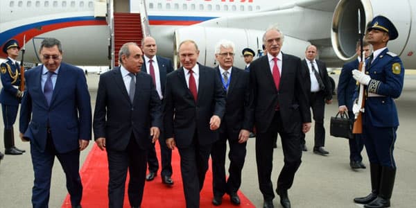 Vladimir Putin Bakıya gəldi (FOTOLAR)