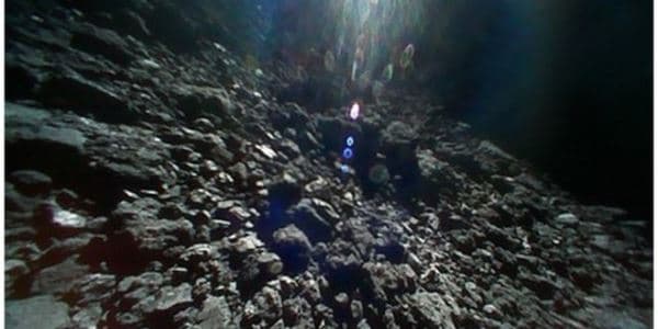 "Hayabusa 2" qurğuları Ryugu asteroidindən növbəti görüntüləri çəkib (FOTOLAR) 