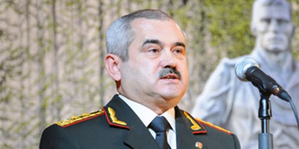 General 180 min rüşvət verən polkovniki işdən çıxardı 