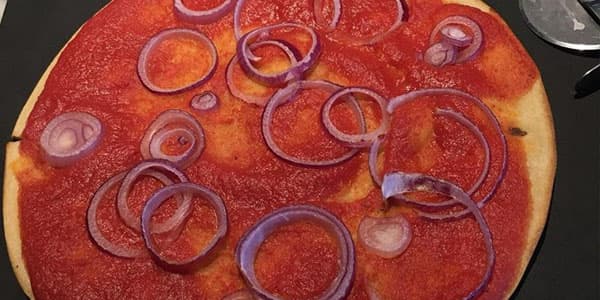 Ətsiz pizza sifariş verən qadına görün nə gətirdilər (FOTO)