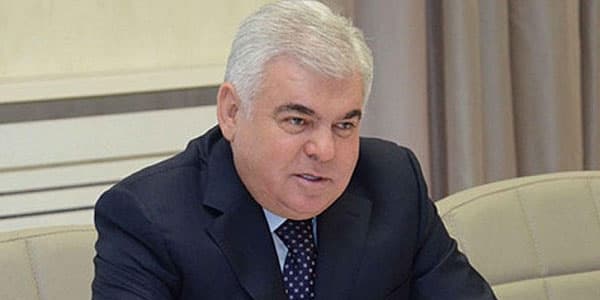 Qatarla toqquşan marşurut xəttinin sahibi keçmiş nazirin yaxını imiş
