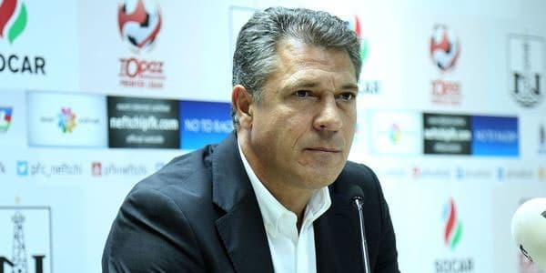 Məhşur azərbaycanlı futbolçu əsri yarıladı (FOTOLAR)