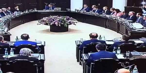 Ermənistanda növbədənkənar parlament seçkilərinin vaxtı açıqlandı