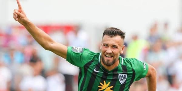 Qurban Qurbanov Bundesliqanın bombardirini milliyə çağırdı