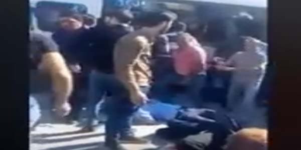 Qatarla toqquşan avtobusdan sərnişinlər belə çıxarıldı - YENİ VİDEO