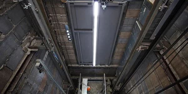 Bakıda lift qəzasında bir nəfər öldü (Yenilənib)