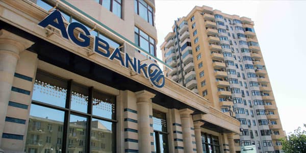 "AG Bank" onun-bunun pulunu xərcləyir