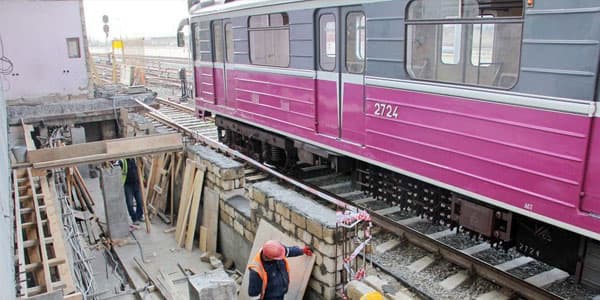 Metronun bu stansiyasına giriş-çıxış məhdudlaşdırılır