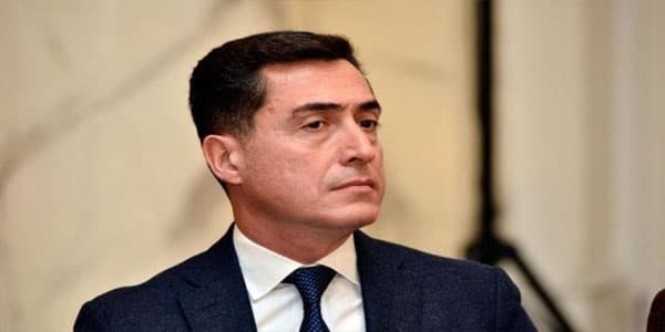 Qanun dəyişdi: 15 yaşına çatmayanlar...