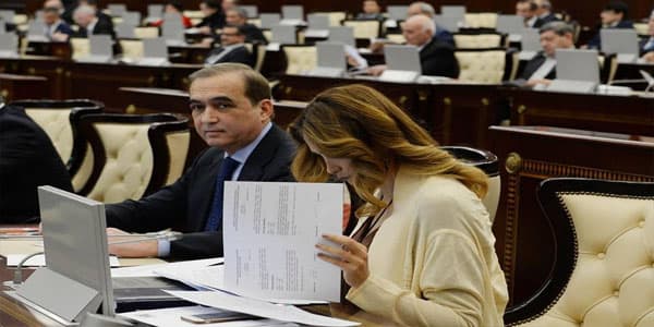 Deputatdan müəllimlər üçün ipoteka təklifi