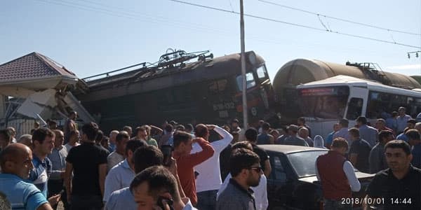Binədə avtobusun qatarla toqquşmasına görə 2 nəfər həbs olunub (RƏSMİ)