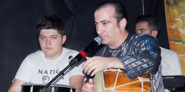 Xalq artisti ailəsini ilə birgə ABŞ-a köçür