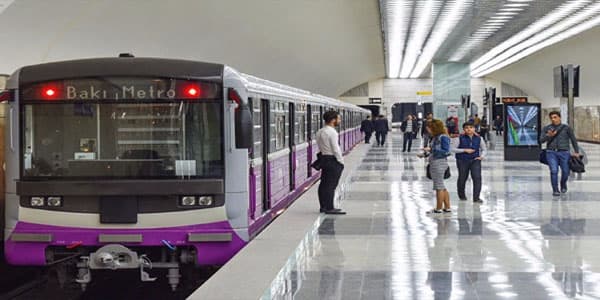 Bakı Metropoliteni ilk dəfə qadınların maşinist işləməsinə şərait yaratdı (FOTOLAR)