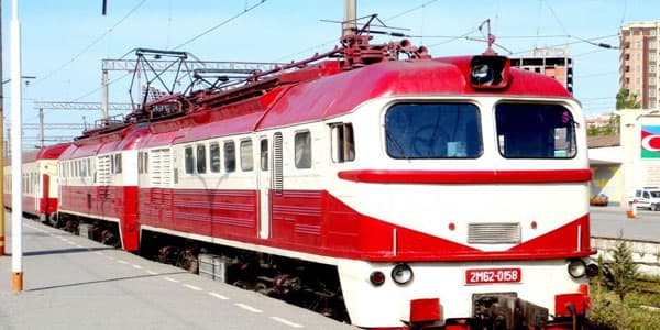 Bakı Gəncəyə 150-160 km/saatla hərəkət edən qatar işləyəcək