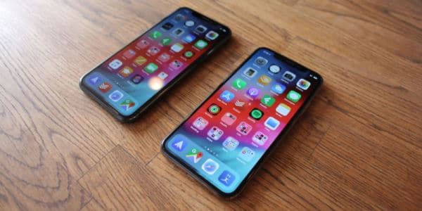 "Apple" "iPhone" batareyasının ömrünü uzatmaq üçün milyonlar yatırdı