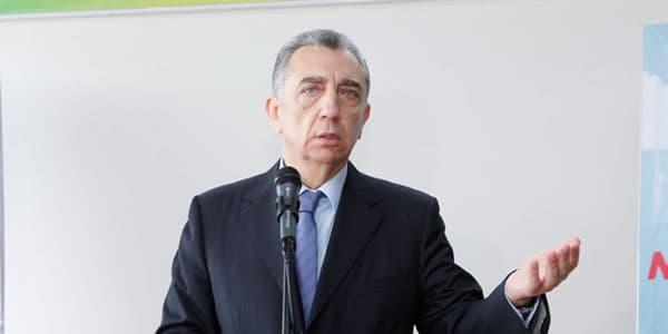 Eldar Əzizov sürüşmənin səbəbini açıqladı