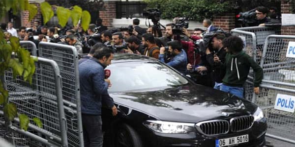 Türkiyə Səudiyyə Ərəbistanı baş konsulluğuna girdi (FOTO)