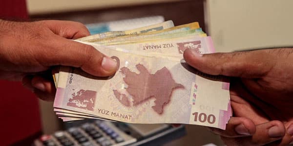 Prezidentin maaşlarını 2000 manata qaldırdığı şəxslərin TAM SİYAHISI