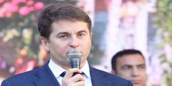 Moskva hökumətinin naziri: "Mən yalnız Azərbaycan çayı içirəm"
