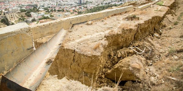 Qərargah: Sürüşmə zonasında çatlarda artım qeydə alınıb (FOTO)
