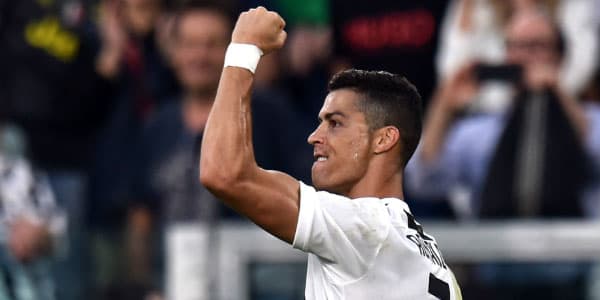 Ronaldo 400-ə çatdı, Messi geridə qaldı