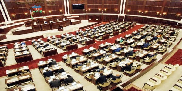 Gələn il deputatlara nə qədər maaş veriləcək?