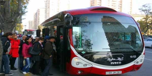 “BakuBus”-un avtobosunda qorxulu anlar: Sürücünün davarnışı dəhşətə gətirdi (FOTO)