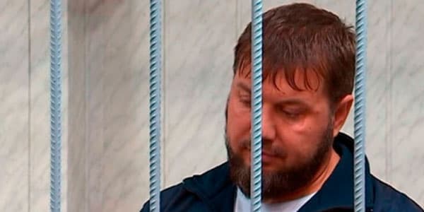 Polkovnikdən biznesmenə təhdid: "100 milyon verməsən sənin və uşaqlarının başını deşəcəm"