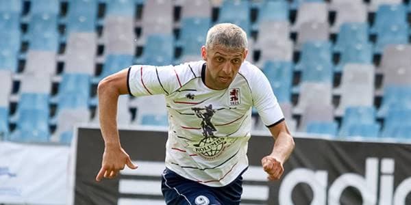 Azərbaycanlı futbolçu Latviyada 30 qol vurub