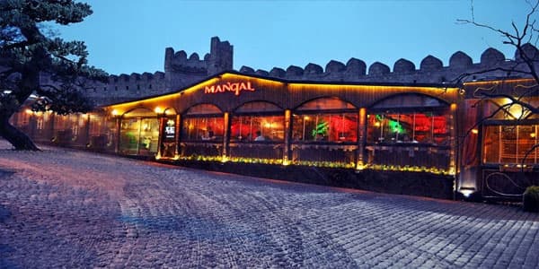 İçərişəhərdəki restoranların fəaliyyəti dayandırıldı (SƏBƏB)